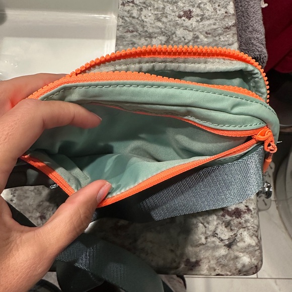 Lululemon belt bag 1L - Picture 5 of 7